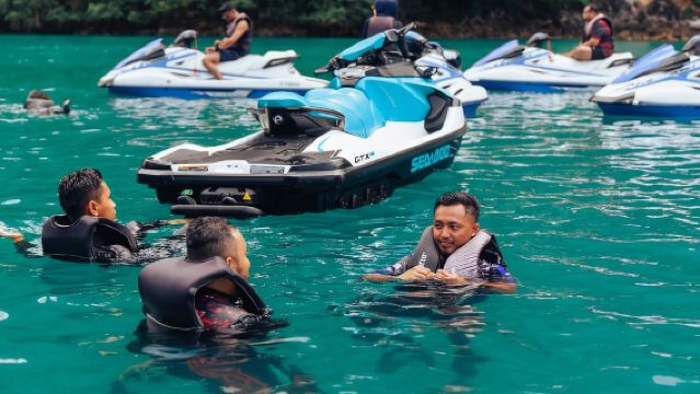 Excursión en moto acuática en Langkawi (incluye grabación con dron)