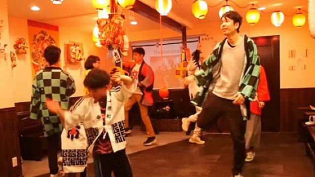 โอซากะ: คลาสเต้นบงโอดริพร้อมเครื่องดื่ม