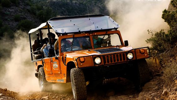Sedona: Excursión en jeep (Hummer) de 2 horas por Cliff Hanger Trail
