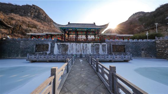 中國濟南齊魯第一大佛青銅山大峽谷一日遊【滄州出發】
