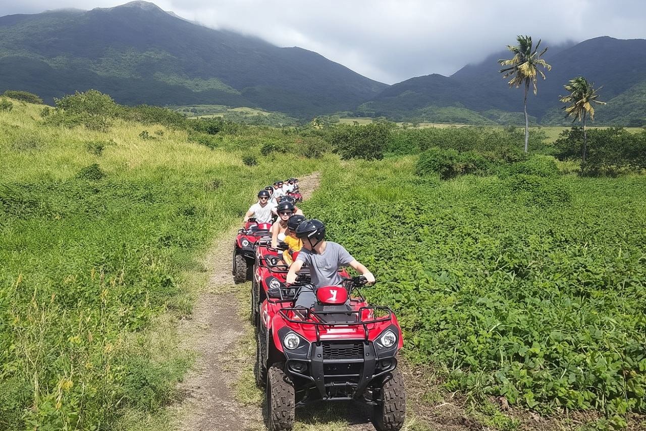 Tour in quad di St. Kitts