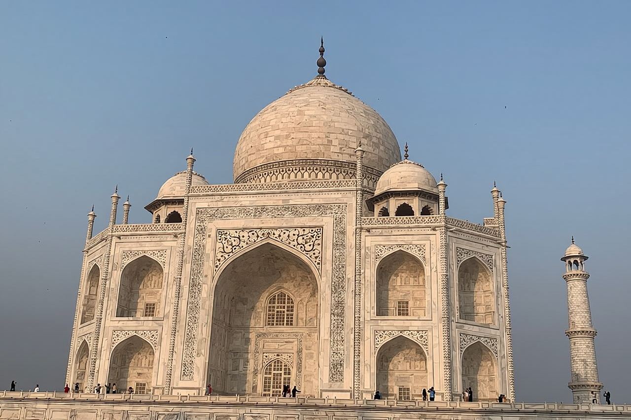 Private Tajmahal Day Tour From Mumbai ,Pune ,Chennai with flights