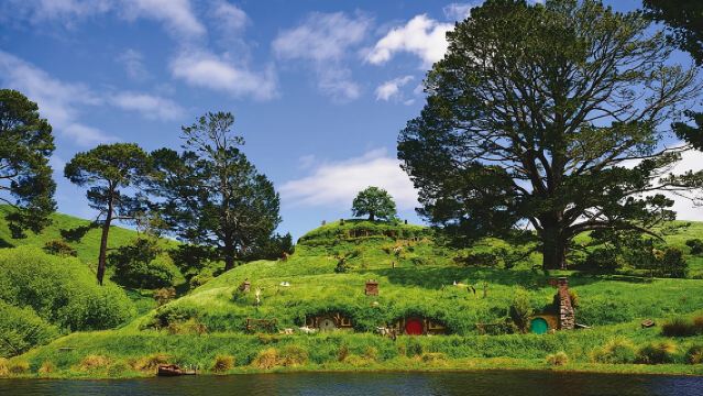 Hobbiton Movie Set day tour From Auckland