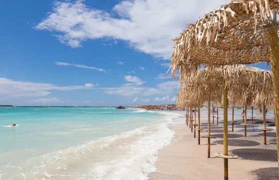 幹尼亞出發粉紅色沙灘之旅，途經埃洛斯村