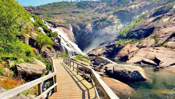 Excursion to Finisterre + Muxia + Costa da Morte (7 stops)