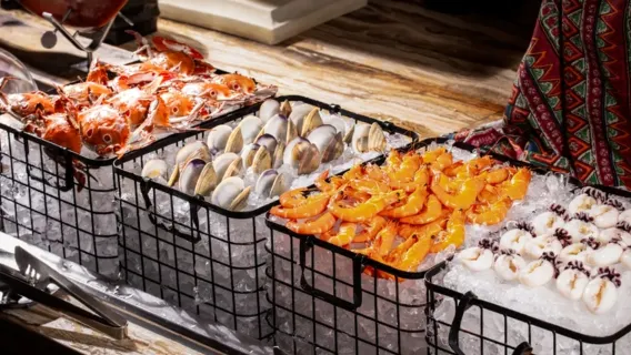 [Buffet Offer] Jinmao Shenzhen JW Marriott Hotel - Café Chinois Seafood Buffet Western Restaurant Lunch & Dinner Voucher