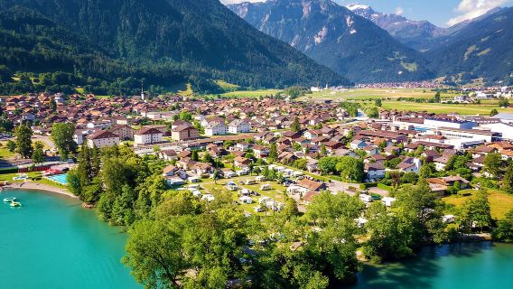 Dari Zurich: Perjalanan Sehari ke Interlaken