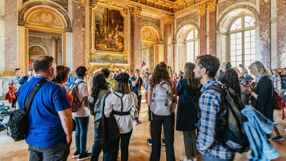 From Paris: Versailles Palace Guided Tour & Gardens Access