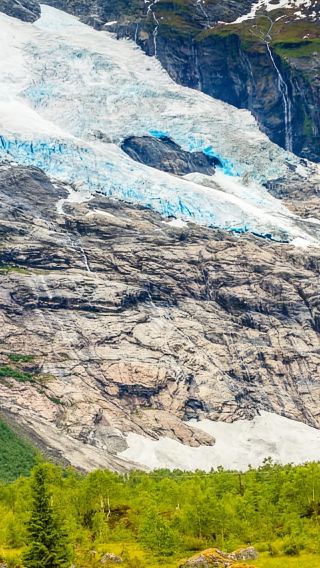 From Balestrand: Guided Fjord & Glacier Tour to Fjærland