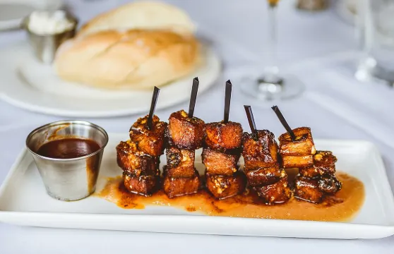 奧斯汀美食之旅：品嚐當地風味、墨西哥捲餅和6種美食