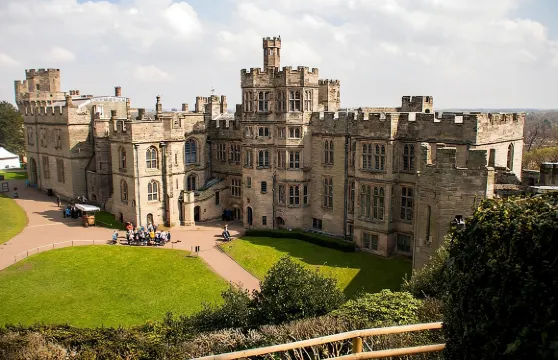 華威城堡、牛津、埃文河畔斯特拉特福及科茨沃爾德一日遊