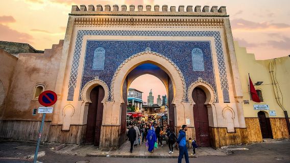 LAWATAN VIP FES - Madinah oleh Pemandu tempatan & Rempart dengan kereta Privat