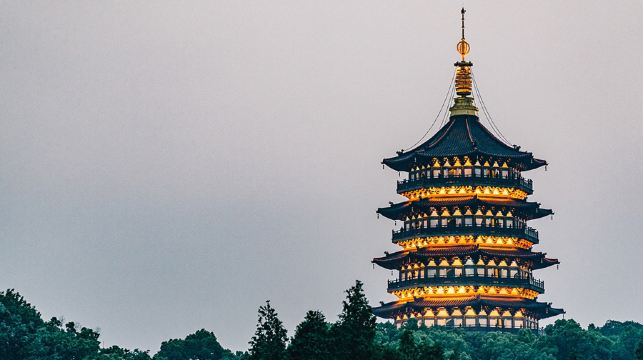 下午半日：杭州雷峯塔+西湖遊船+三潭印月+導遊講解+18人團