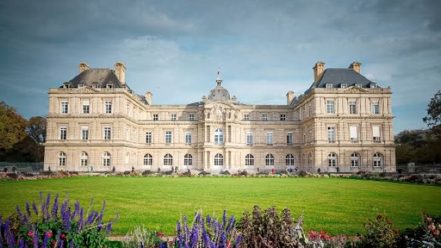 巴黎包車：盧森堡公園+香榭麗舍城堡+National Museum of the Renaissance+凱旋門