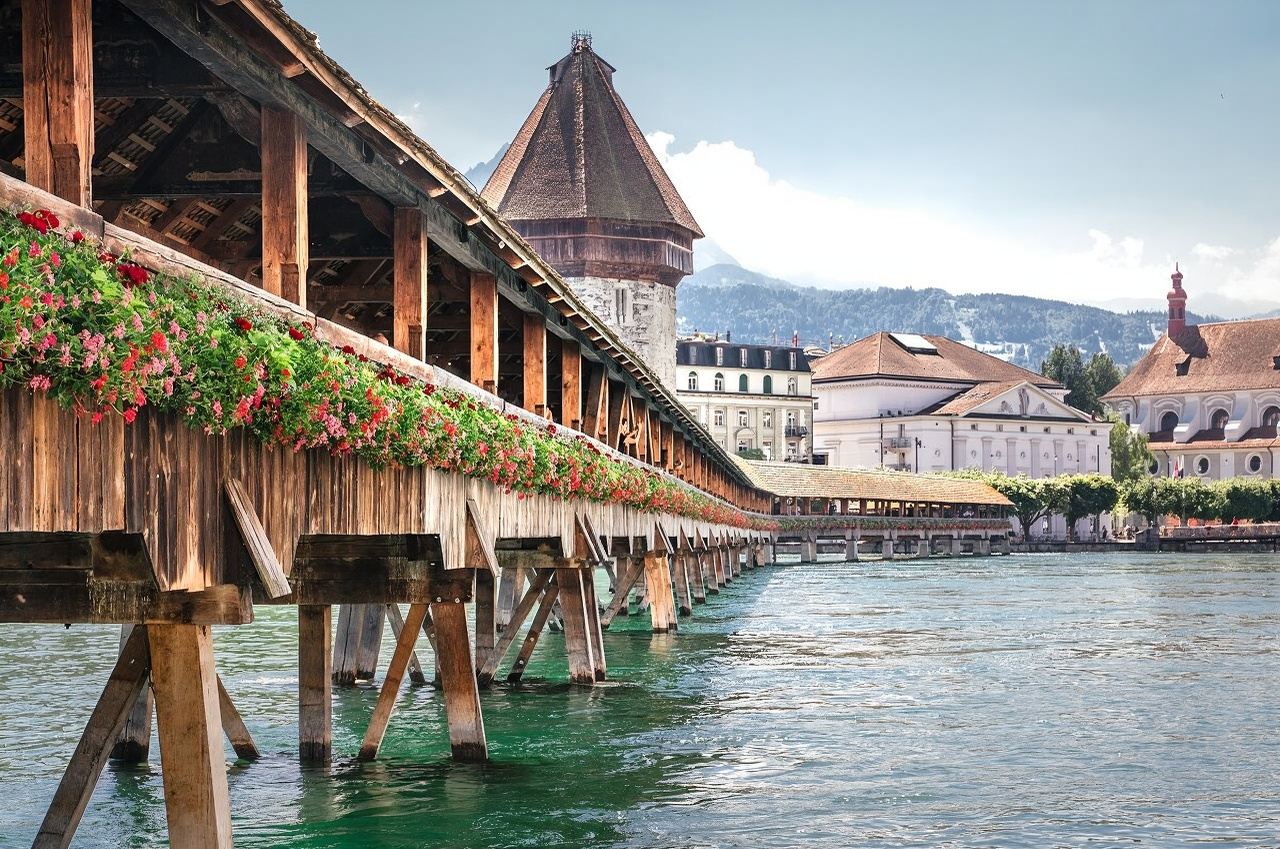 Lucerne Day Tour in Switzerland|Freely explore the charming water city/Optional Lake Lucerne cruise