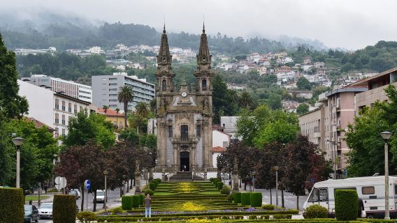 Portugal Porto Istana Lama Guimarães - Dataran Ribeira - Gereja Porto - sewaan peribadi Melancong