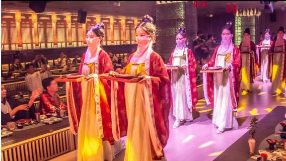 Suzhou Imperial Banquet Experience (Royal Indulgence + Exquisite Dance Performance + Imperial Cuisine + Ancient Costumes + Interactive Games + Historical Culture) JY