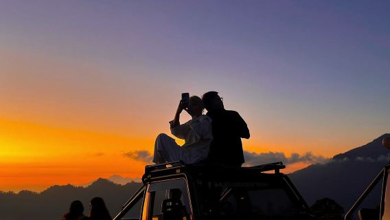 Bali: Sonnenaufgangs-Jeeptour zum Vulkan Batur mit Dschungelschaukel