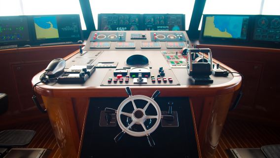 Paphos: Crucero nocturno con todo incluido Ocean Vision, baile y espectáculo