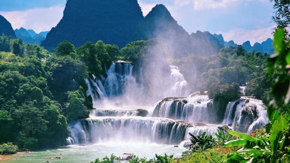 廣西德天跨國瀑布景區+明仕一日遊【含德天接駁車+明仕竹筏】