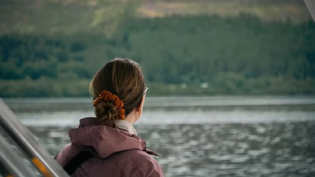 Premium English Group Tour in Edinburgh: Scottish Highlands, Loch Ness, and Glencoe Valley Day Tour