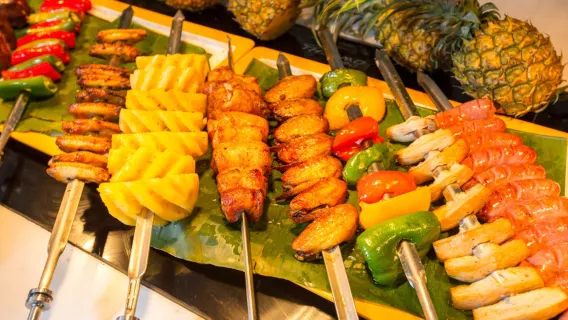 Nhà hàng cá heo tại Khách sạn Vịnh Hoành Cầm Trường Long Chu Hải - Buffet sáng/trưa/tối