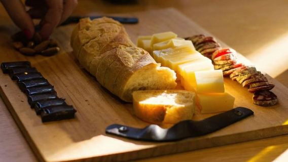 波爾多梅多克葡萄酒品鑑之旅【小團遊/參觀葡萄酒莊園/專業品酒教學/當地特色美食/空調巴士/專業導遊】