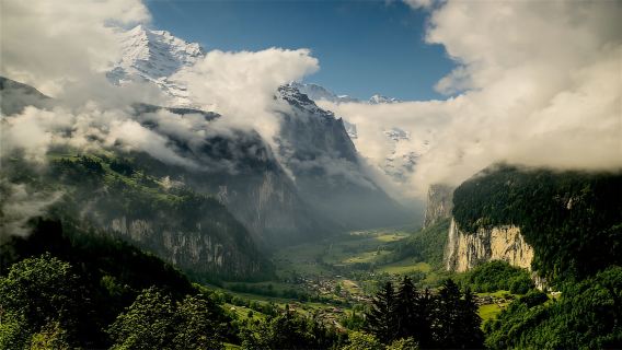 ユングフラウヨッホ + ラウターブルンネンケーブルカー駅 [チャーター車ライン|ストローク調整|中国語ガイド