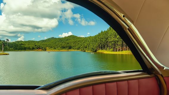 Classic car eco-drive in Havana