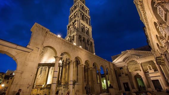 Split old city and Diocletian's Palace evening walking tour