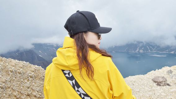 Pickup + experienced guide - 1-day tour to Yanji + Changbai Mountain North Slope + Heaven Lake on Changbai Mountain + waterfall