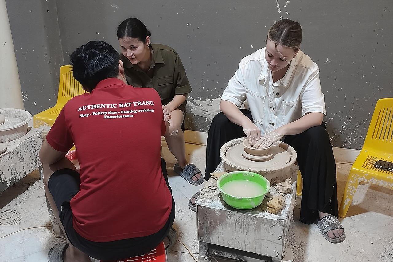 Corso di ceramica Bat Trang nel quartiere vecchio di Hanoi/Esperienza di lavorazione artigianale