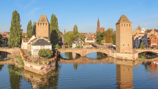 Strasbourg Scavenger Hunt and City Highlights Walking Tour