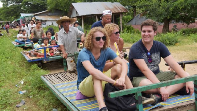 Siem Reap to Battambang: Bamboo Train Countryside Experience