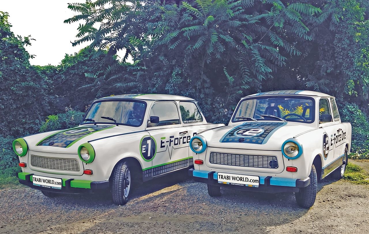 Berlin: Stadtrundfahrt mit dem E-Trabi