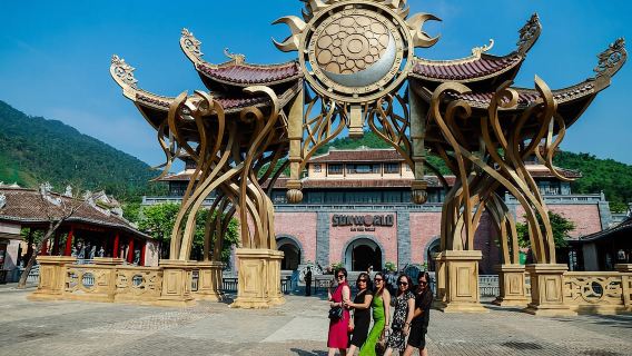 ดานัง: ตั๋วรถกระเช้า Ba Na Hills และ Golden Bridge
