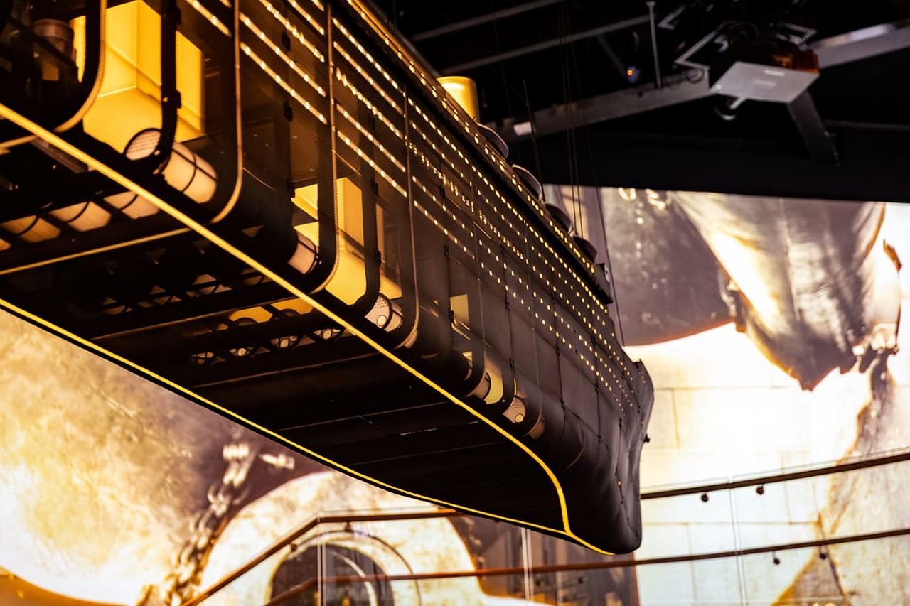 Belfast: Giant's Causeway Tour with Titanic Experience Entry