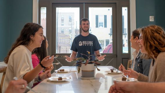 Charleston: Small Group Food Tour – Savor the Flavors