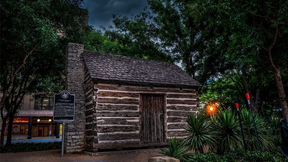 Deadly Dallas Ghost Tours: Blood, Bones & Burials