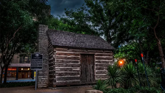Deadly Dallas Ghost Tours: Blood, Bones & Burials
