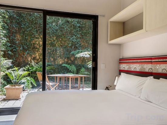 Best Western Melbourne City Room Type - Courtyard Room 