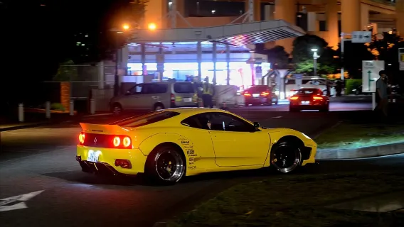 Luxury van Ride to famous car meet up spot Daikoku