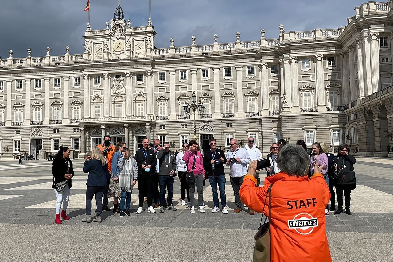 Biglietto salta fila per piccoli gruppi per il Palazzo Reale di Madrid