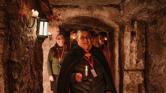 Ghostly underground walking tour of Edinburgh