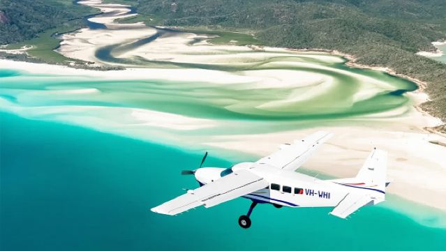 ออสเตรเลีย หมู่เกาะวิตซันเดย์ แนวปะการังหัวใจ หาดแอร์ลี หาดไวท์เฮเวน + ฮิลล์อินเล็ต ทัวร์วันเดียว/ทัวร์หลายวัน ดำน้ำตื้น