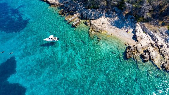 Gita in barca privata: nuota e rilassati nel mare cristallino di Sebenico, mezza giornata