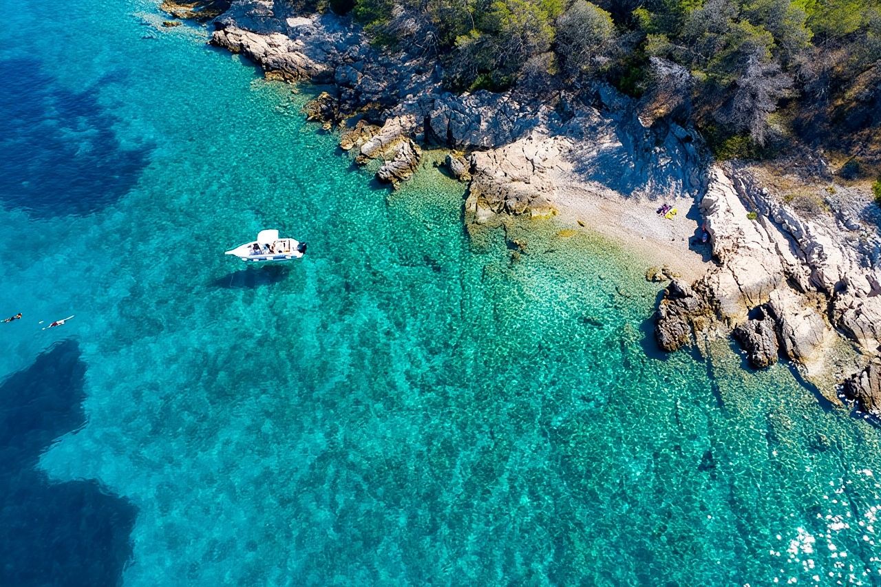 Gita in barca privata: nuota e rilassati nel mare cristallino di Sebenico, mezza giornata