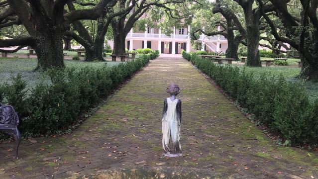 Whitney Plantation and Airboat Tour from New Orleans