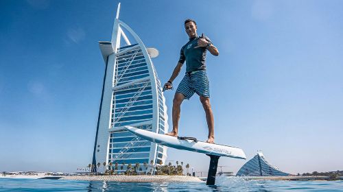 Dubai electric hydrofoil board rental 1