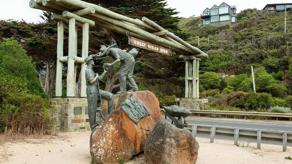 Мельбурн: тур «12 Апостолов: Магия заката» по Великой океанской дороге